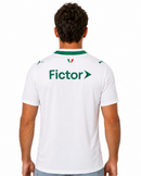 Modelo masculino com Camisa Palmeiras Away 2026, costas aproximada