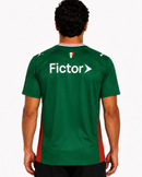 Modelo masculino com Camisa do Palmeiras I 26/27, costas aproximada