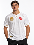 Modelo masculino com camisa Vasco Círio de Nazaré 2026 vista de frente